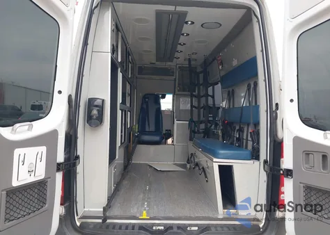 2014 Mercedes-Benz Sprinter 2500 Normal Roof from USA, damaged, VIN WD3PE7CD5E5905393